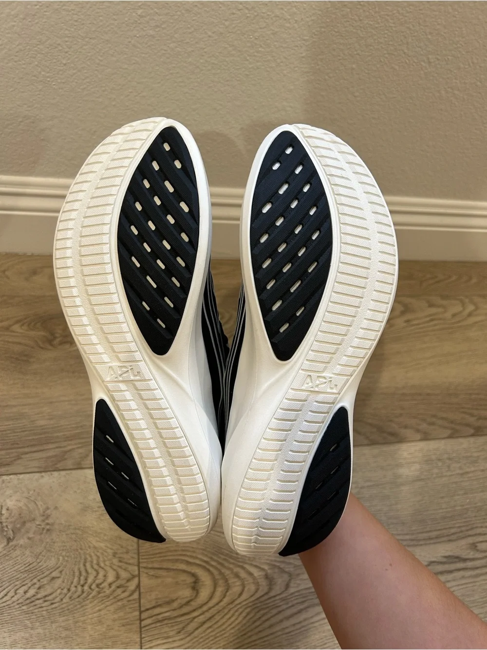APL Women’s Veil Sneakers